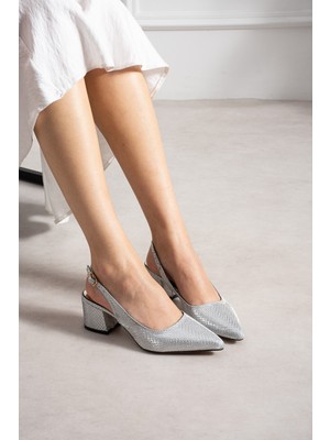 Hepici Kadın Gümüş Yılan Desenli Arkası Açık Tokalı Kalın Topuklu Sivri Burun Slingback Stiletto Ayakkabı