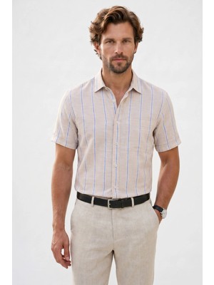 Tudors Erkek Regular Fit Klasik Kesim Oversize %100 Pamuk Keten Doku Tek Cepli Çizgili Kısa Kollu Bej Gömlek