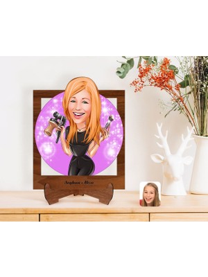 BK Gift Kişiye Özel Kadın Güzellik Uzmanı Karikatürlü Ahşap Standlı 3D Biblo-1