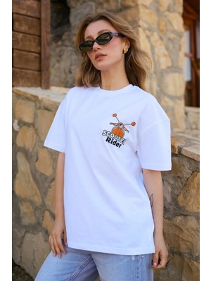 Velvoria Unisex Oversize Beyaz Scooter T-Shirt