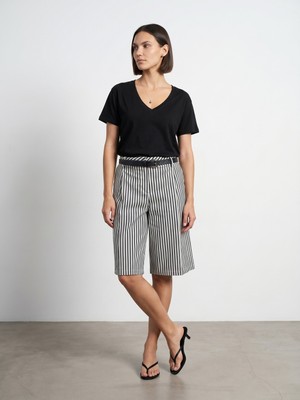 Dilvin 32847 Lyocell Karışımlı V Yaka T-Shirt-Siyah