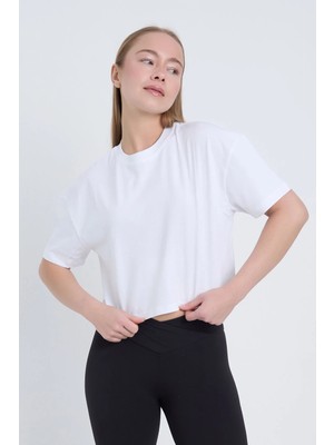 Velvoria Kadın Oversize Basic Beyaz Renk Crop