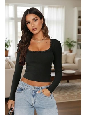 Çamaşır Kenti Kadın Siyah Dantel Detaylı Kare Yaka Uzun Kollu Crop Top Bluz Dar Kesim