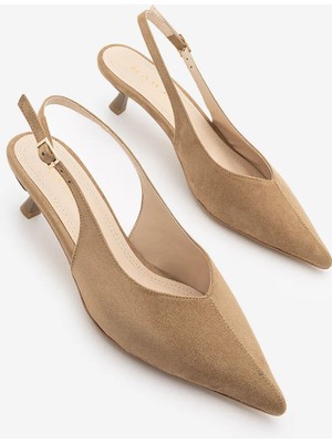 Marjin Kadın Stiletto Arkası Açık Önü Dikiş Detaylı V Yaka Kısa Klasik Topuklu Ayakkabı Orvani Camel Süet