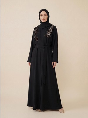 İhvan Online Abaya Takım Çiçek Aplikeli Taş Boncuk Detaylı Kuşaklı Uzun Kollu Siyah 9679-26