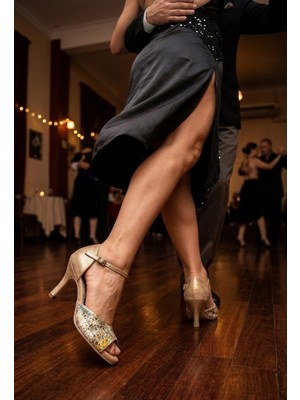 Lo Mejor Shoes Altın Çizgili Dansa Eşlik Edecek 7 cm 11 Pont Topuk Boyu Dans, Tango ve Abiye Ayakkabı