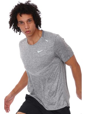 Nike Dri Fit Rise 365 Running Tee Gray Kısa Kollu Reflektörlü Erkek Koşu Tişörtü Gri