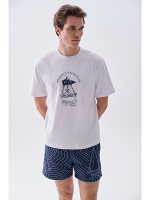 Mudo x Bozburun Yc Erkek Kırık Beyaz Baskılı Bisiklet Yaka T-Shirt