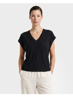 Gant Kadın Siyah V Yaka Regular Fit T-Shirt 42326120T.5