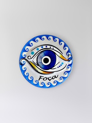 Mundy Foça Temalı Polyester Kabartmalı Nazar Magnet  Çap: 7 cm – Dekoratif Hediyelik Buzdolabı Süsü  (KOD:1204)