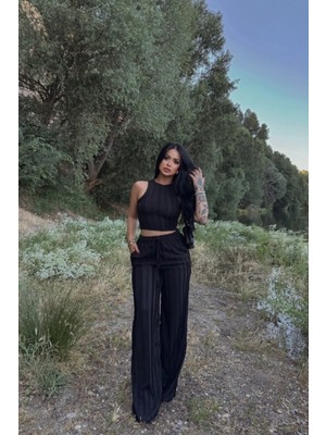 Kadın Sıfır Kol Bluz Bol Paça Pantolon Ters Dikiş Detaylı Takım