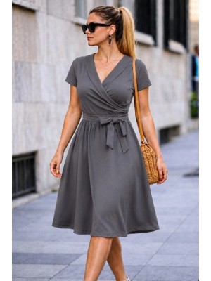 Defy Moda Kadın Kısa Kollu Yakalı Beli Kuşaklı Kısa Janjan Krep Kısa Elbise