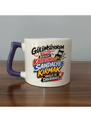 Mor Mürekkep Gülümsüyorum Çünkü Insanların Kafasında Mor Kulplu Prime Mizahi Hediyesi Bardak Kupa Fincan Mug