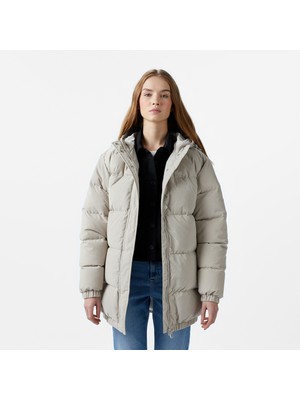 Lacoste Kadın Relaxed Fit Kapüşonlu Gri Şişme Mont