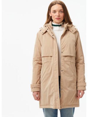 Lacoste Kadın Relaxed Fit Kapüşonlu Bej Mont