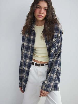 LC Waikiki Lacivert Ekose Oversize Kadın Oduncu Gömlek Ceket