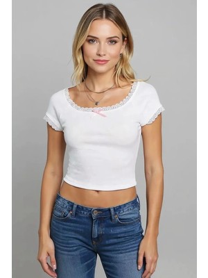 Lux Store Kadın Beyaz Normal Kalıp Dantel Detalı Ince Askılı Oyuk Yaka Atlet – Modern ve Şık Tasarım