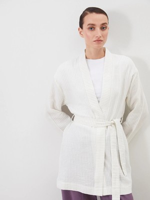 LC Waikiki Ekru Şal Yaka Çizgili Müslin Kadın Kimono