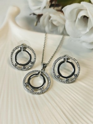 Halley Concept Zirkon Taşlı Geometrik Tasarım Çember Figürlü Vip Kolye ve Küpe Seti Silver
