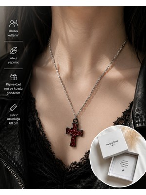 Herşey Nota Kırmızı Siyah Kelt Desenli Gotik Haç Kolye – Alternatif Stil Unisex Zincir Kolye