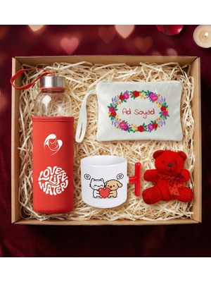 vegahediye v vega Kişiye Özel Ipek Makyaj Çantası & Kırmızı Love Life Water Baskılı Cam Matara & Kırmızı Kulplu T Kupa & Peluş Ayıcık Anahtarlık Hediye Seti