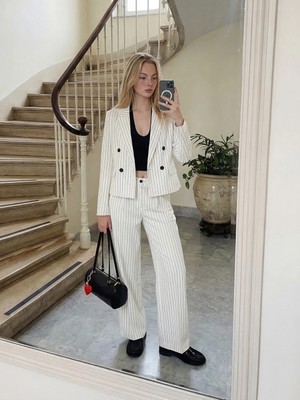 LC Waikiki Beyaz Loose Fit Çizgili Keten Karışımlı Kadın Pileli Pantolon