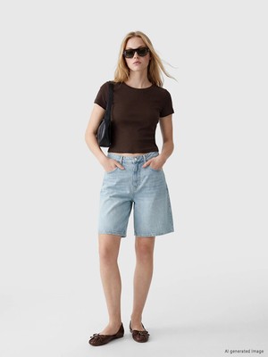 LC Waikiki Mavi Bermuda Fit Kadın Jean Şort