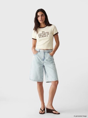 LC Waikiki Indigo Yüksek Bel Bermuda Fit Kadın Jean Şortolon