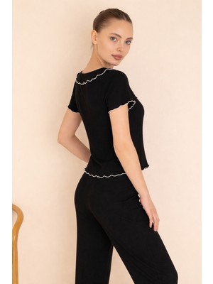 Çağrı Homewear Fransız Yaka Fiyonklu Gipeli Pijama Takımı