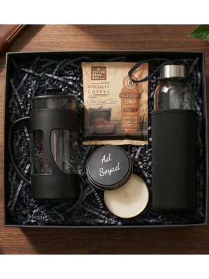 vegahediye v vega Premium French Press Kahve Hediye Kutusu (Kişiye Özel Metal Kutulu Mum & French Press & Kılıflı Cam Matara & Pratik Filtre Kahve Hediye Seti) (Siyah)