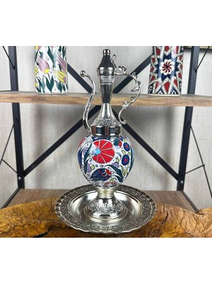 Çini Evi Kırmızı Karanfil ve Mavi Lale Motifli Gümüş Kaplama Iznik Çini Ibrik Seti