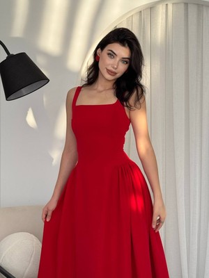 Moda Durağı Kare Yaka Askılı Kloş Uzun Elbise Kırmızı