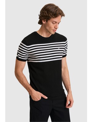 U.S. Polo Assn. Erkek Slim Fit Bisiklet Yaka Siyah Triko Tişört 50325115-VR046