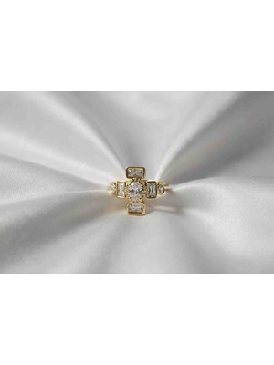 Kirke Jewelry Beyaz Taşlı Baget Yüzük