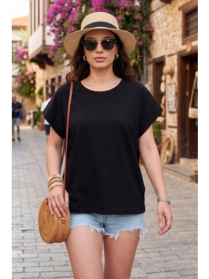 Lela Pamuklu Rahat Kalıp Bisiklet Yaka T Shirt Bayan T Shirt 5866955
