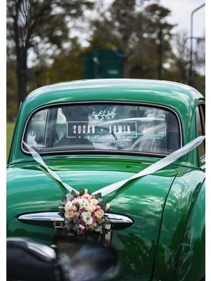 Lora Wedding Gelin Arabası Cam Yazısı İsme Özel 38cm Beyaz | Çiçek Desenli, “Get Married” ve İsimleriniz Yazılı Düğün, Nikah, Nişan İçin Araba Cam Yazısı Sticker, Folyo, Vinil