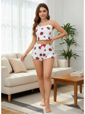 Marsilyan Kadın Beyaz Çilek Desenli Şortlu Pijama Takımı Sevimli Rahat 2’li Set