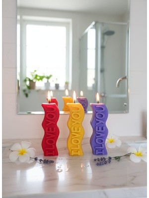 AY IŞIĞI MUMLARI I Love You 3'lü Hediyelik Dekoratif Hoş Kokulu Parafin Wax Mum (Kırmızı + Sarı + Mor Renkli)