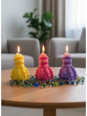 AY IŞIĞI MUMLARI Kardan Adam 3'lü Hediyelik Dekoratif Hoş Kokulu Soya Wax Mum (Kırmızı + Sarı + Mor Renkli)