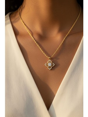 Fayra Accessories Zirkon Taşlı Tasarım 18 K Altın Kaplama Kolye