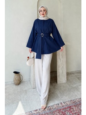 Tesettür Diyarı Dekta Cotton Kumaş Broş Kemerli Tesettür Gömlek- Lacivert Standart (38-42 Uyumlu)