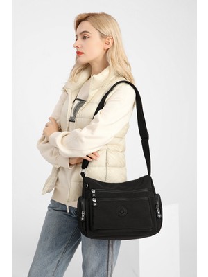 Smart Bags Orta Boy Çok Cepli Su Geçirmez Krınkıl Kumaş Kadın Omuz Çantası Siyah