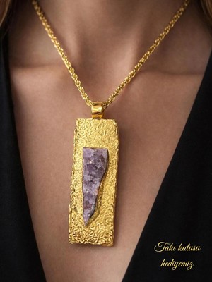 ILCARE Ametist Taşlı Altın Kaplı Metal Çerçeveli ve Gold Renkli Zincirli Kolye + Takı kutusu hediye