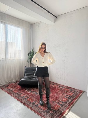 Modadua Beyaz Düğmeli V Yaka Triko Hırka