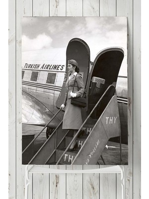 (PSTER4364) Eski Uçak ve Hostes Nostaljik Poster (30X40CM)