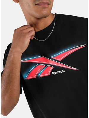 Reebok 100253016 80’s Vector T-Shırt Siyah Yuvarlak Yaka Regular Fit Baskılı Erkek T-Shirt