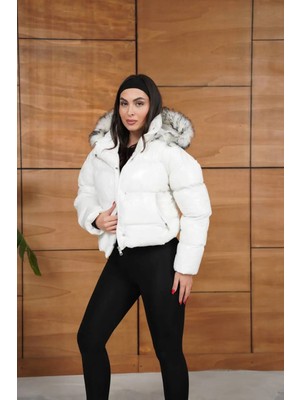 Zf Butik Kadın Beyaz Astarlı Kapüşonlu Kısa Puffer Mont