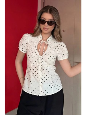 Madmext Beyaz Puantiyeli Bağlama Detaylı Poplin Gömlek MG2870