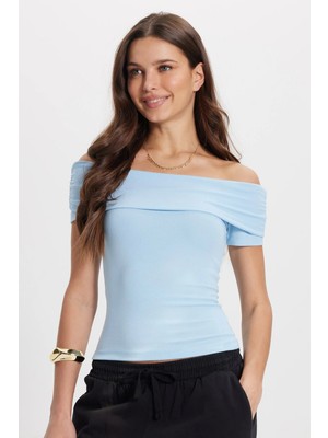 Tudors Kadın Slim Fit Dar Kesim Pamuklu Kayık Yaka Kısa Kollu Likralı Mavi Bluz