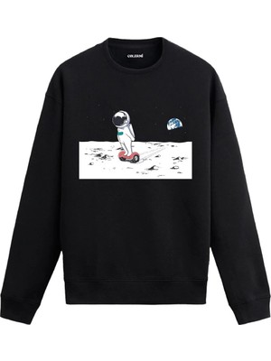 Colermi Ay Yüzeyinde Hoverboard Süren Astronot Sweatshirt
